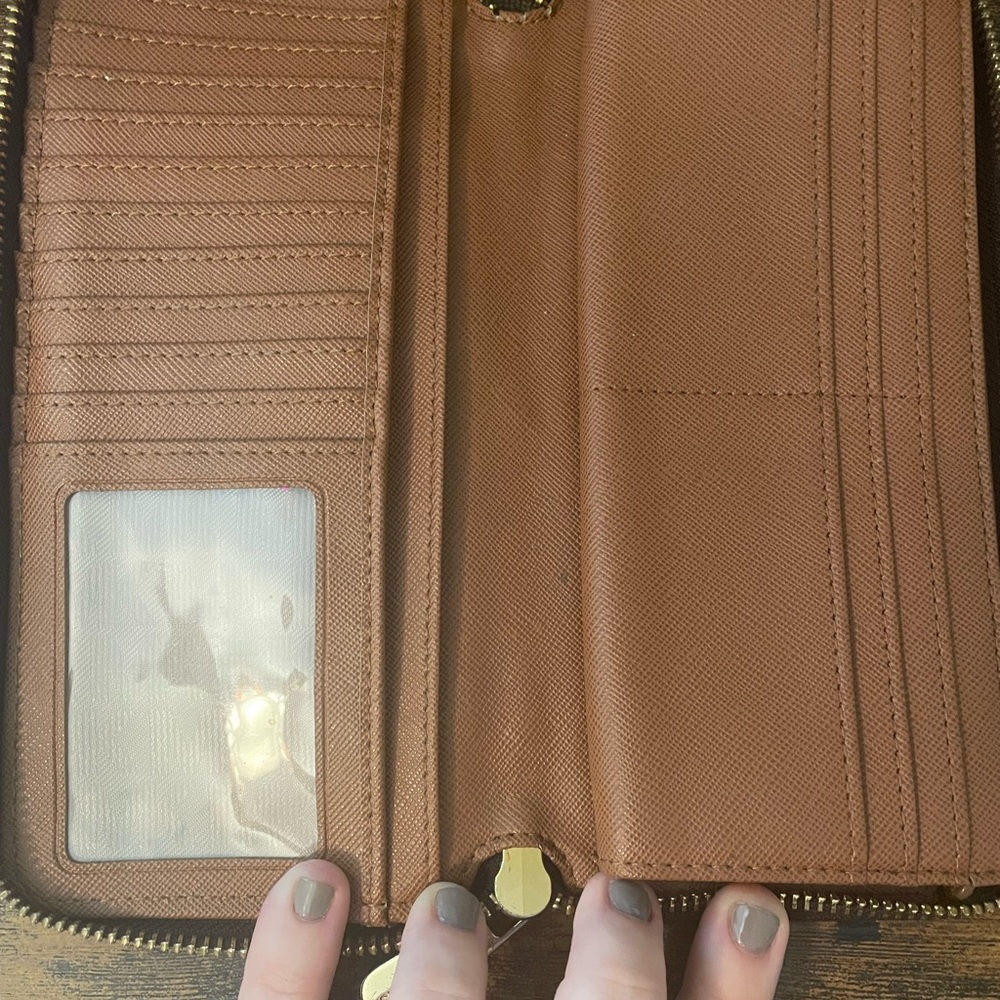 MK Wallet - Picture 4 of 7